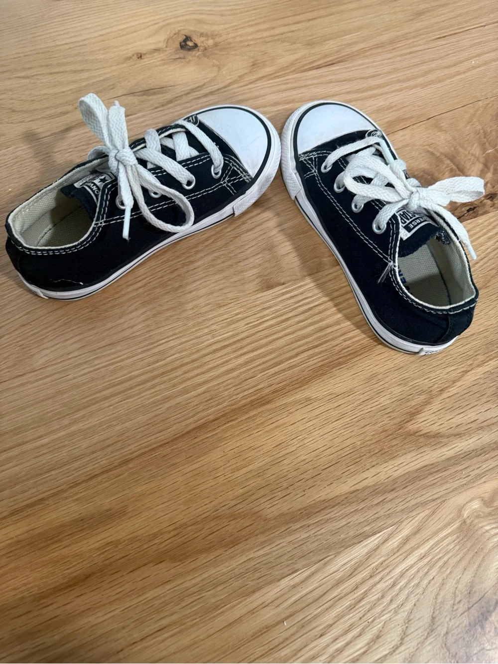 Converse Kids' Classic Low Top Sneakers in Black and White-Toddler 9